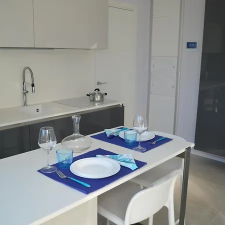 Sandbeach Apartment *