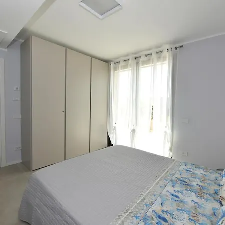Sandbeach Apartment